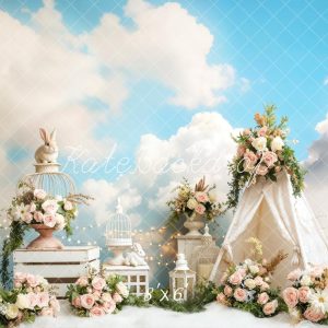 15f6097cc860c98f924ad345278949d8_1c2fcac4-7ee0-4058-b2c1-ef4d553fe8f4.jpgv1764558110 Kate Pâques Lapin Fleurs Tente Nuages Toile de fond en Polar conçue par Emetselch