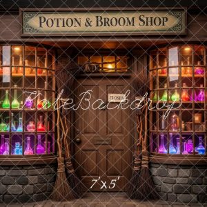 Kate Boutique Potions Balais Lumières Toile de fond conçue par Patty Roberts