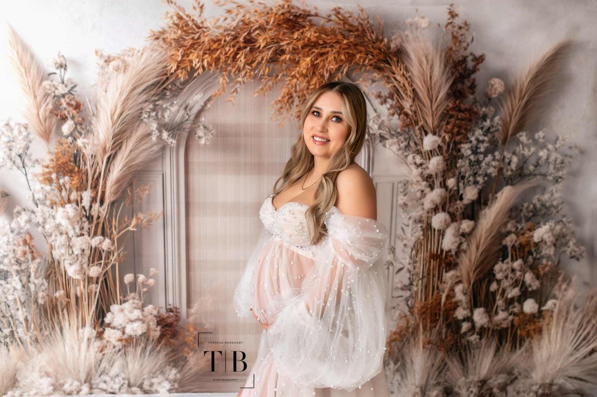 Kate Bohème Florale Arche Beige Classique Toile de fond conçue par Mini MakeBelieve – Image 4