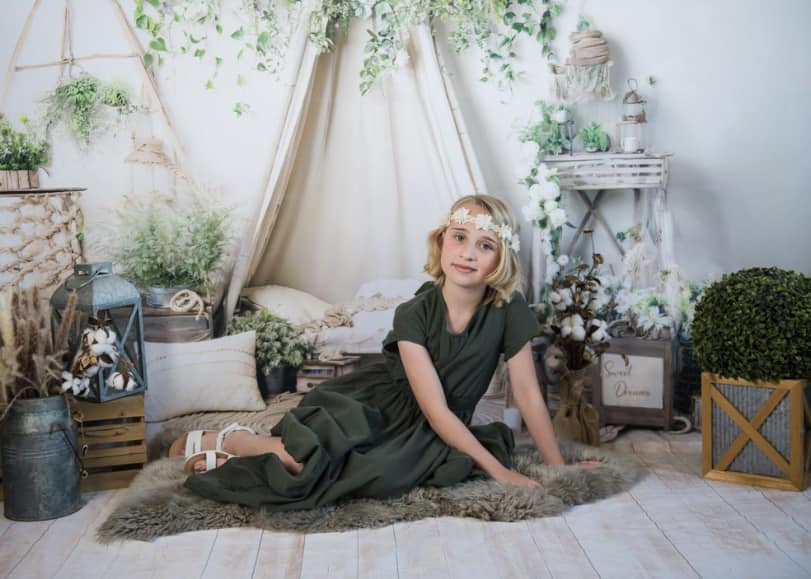 Kate Bohème Plante verte Canapé Chambre Toile de fond conçue par Emetselch – Image 5