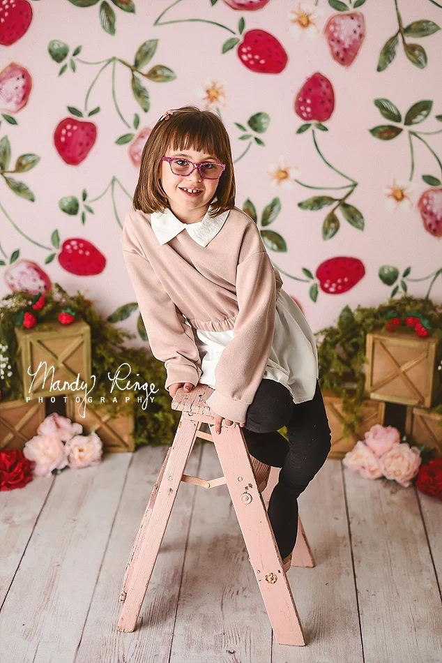 Kate Cake smash Aquarelle Fraises Été Toile de fond conçu par Mandy Ringe – Image 3