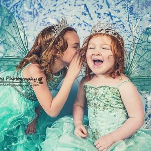 Kate Jardin de pruniersde Neige Hiver Toile de fond conçu par Arica Kirby